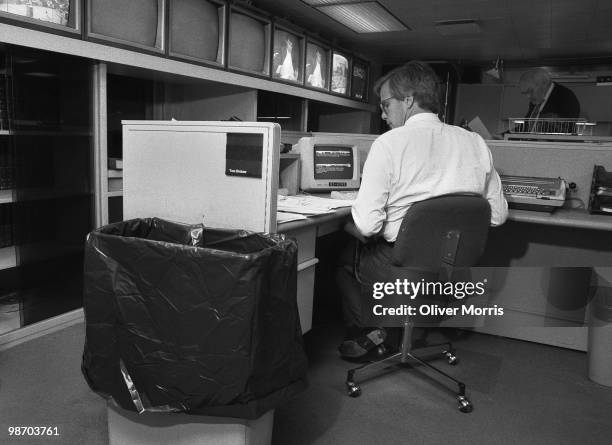 American broadcast journalist and television news anchorman Tom Brokaw, prepares for evening broadcast of the NBC Nightly News in the newsroom, New...