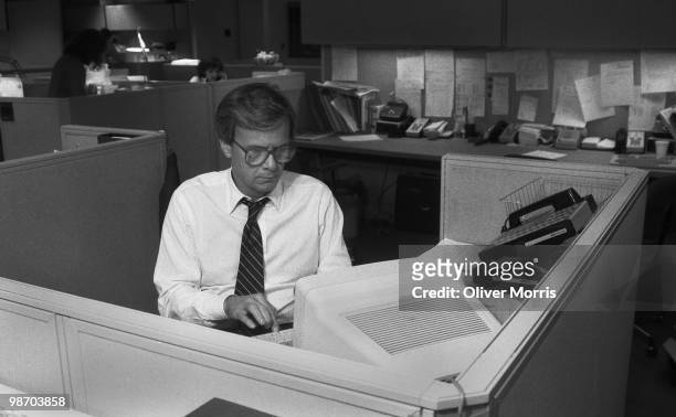 American broadcast journalist and television news anchorman Tom Brokaw, prepares for evening broadcast of the NBC Nightly News in the newsroom, New...