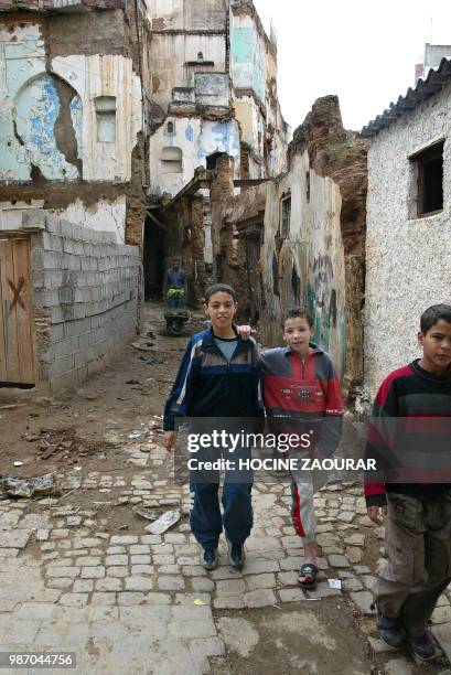 Photo prise dans la Casbah d'Alger, en novembre 2004. AFP PHOTO HOCINE ZAOURAR