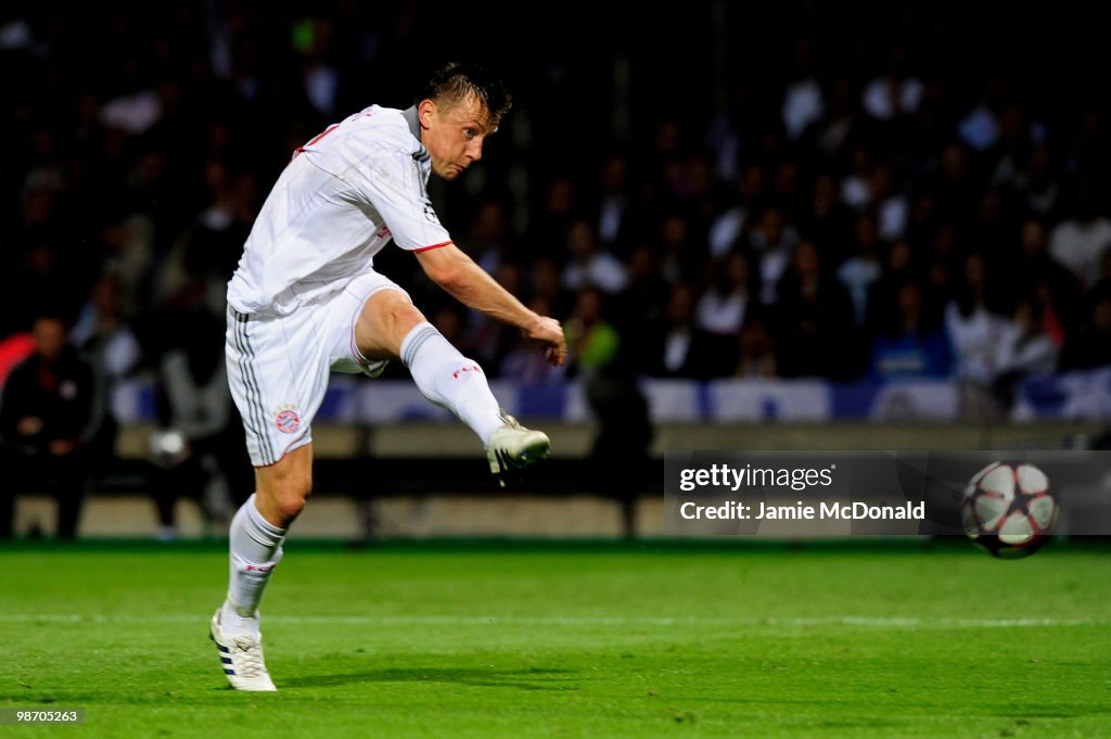 Olympic Lyon v Bayern Munich - UEFA Champions League