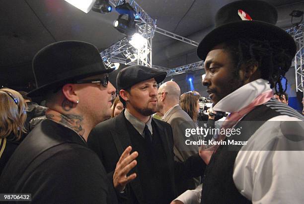 Musician Joel Madden, Musician Benji Madden of Good Charlotte and Musician will.i.am arrive at the 2007 MTV Europe Music Awards at Olympiahalle on...