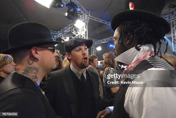 Musician Joel Madden, Musician Benji Madden of Good Charlotte and Musician will.i.am arrive at the 2007 MTV Europe Music Awards at Olympiahalle on...
