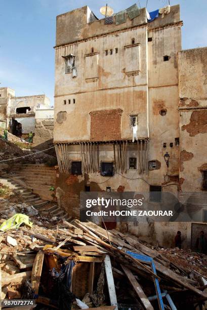 Photo prise dans la Casbah d'Alger, en novembre 2004. AFP PHOTO HOCINE ZAOURAR