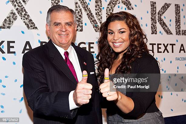 Secretary of Transportation Ray LaHood and American Idol-winner Jordin Sparks pledge to "X the TXT" at the Allstate 'X the TXT' press conference at...