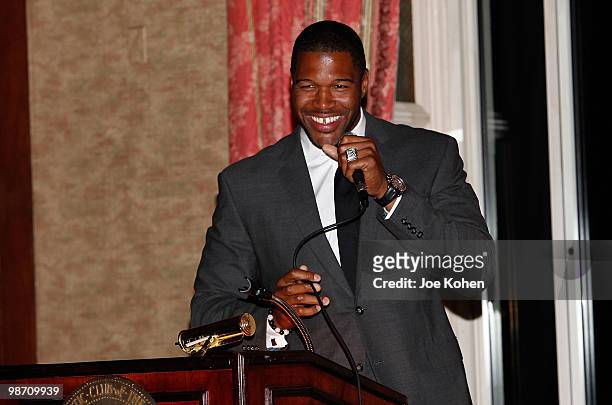 Michael Strahan attends Rising Stars Youth Foundation Dinner Honoring Jay Williams at New York Athletic Club on April 27, 2010 in New York City.