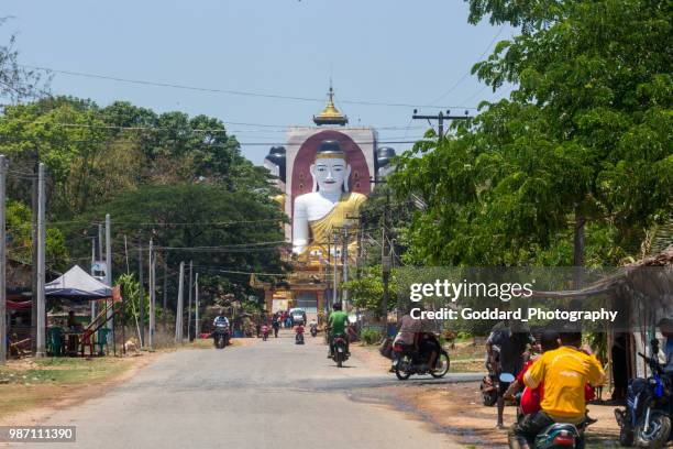 myanmar: kyaik wortspiel pagode in bago - bago stock-fotos und bilder