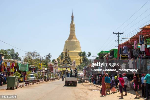 myanmar: shwemawdaw pagode in bago - bago stock-fotos und bilder