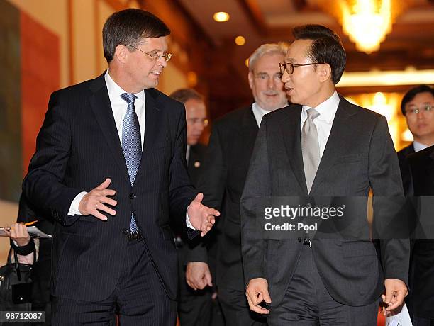 Netherands Prime Minister Jan Peter Balkenende talks with South Korean President Lee Myung-Bak prior to the summit meeting at presidential house on...