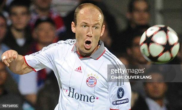 Bayern Munich's Dutch striker Arjen Robben goes for the ball during the 2nd leg UEFA Champions League semi-final match Olympique Lyonnais vs FC...