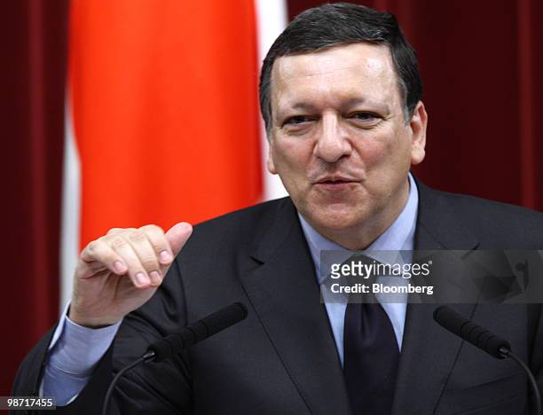 Jose Manuel Barroso, president of the European Commission, speaks during a joint news conference with Yukio Hatoyama, Japan's prime minister, and...