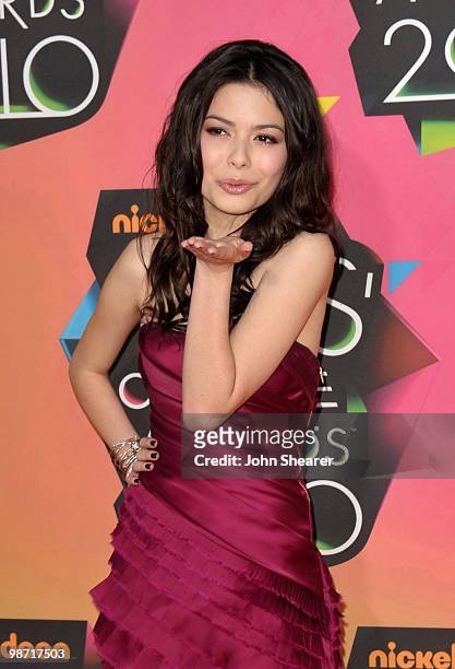 Actress Miranda Cosgrove arrives at Nickelodeon's 23rd Annual Kids' Choice Awards held at UCLA's Pauley Pavilion on March 27, 2010 in Los Angeles,...