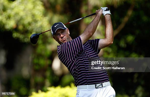 Stewart Cink hits a shot during the second round of the Verizon Heritage at the Harbour Town Golf Links on April 16, 2010 in Hilton Head lsland,...