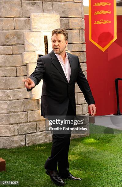 Actor Russell Crowe attends 'Robin Hood' photocall, at the Villamagna Hotel on April 28, 2010 in Madrid, Spain.