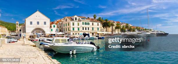 town of hvar waterfront view - hvar town stock pictures, royalty-free photos & images