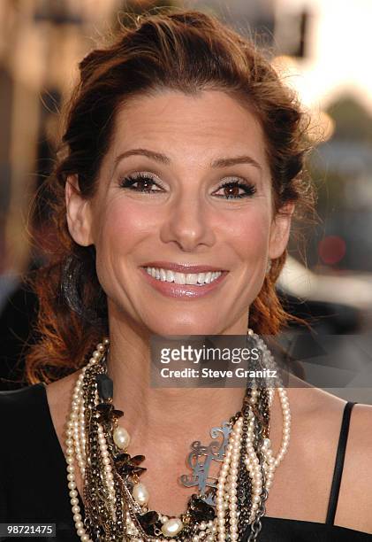 Sandra Bullock arrives at the Los Angeles premiere of "The Proposal" at the El Capitan Theatre on June 1, 2009 in Hollywood, California.