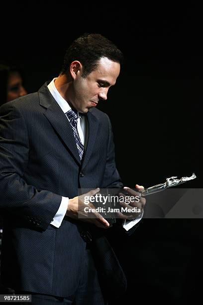 Mexican actor Ulises de la Torre receives the Best Upcoming Actor Award for his work in the movie Me importas tú y tú during the Ceremony of the 40th...