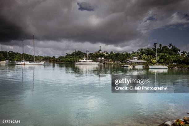 stormy day at the marina in portland - cilla stockfoto's en -beelden