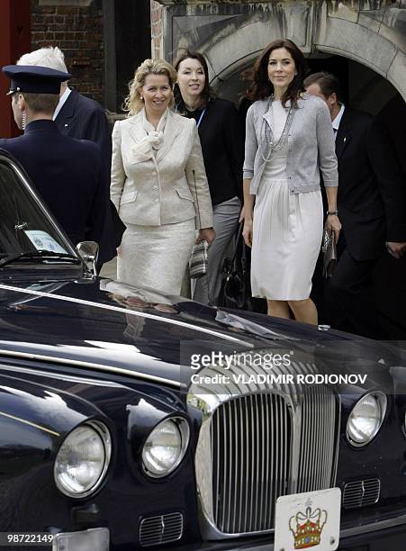 Russian President Dmitry Medvedev's wife Svetlana and Danish Crown Princess Mary tour Rosenborg Palace in Copenhagen on April 28, 2010. The Russian...
