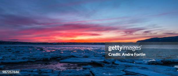 coucher de soleil a la baie 3 avril 2015 - coucher de soleil fotografías e imágenes de stock