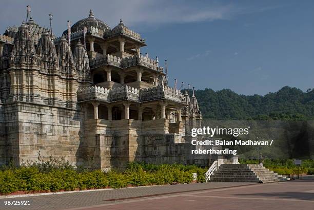 jain temple, ranakpur, rajasthan, india - ranakpur temple 個照片及圖片檔