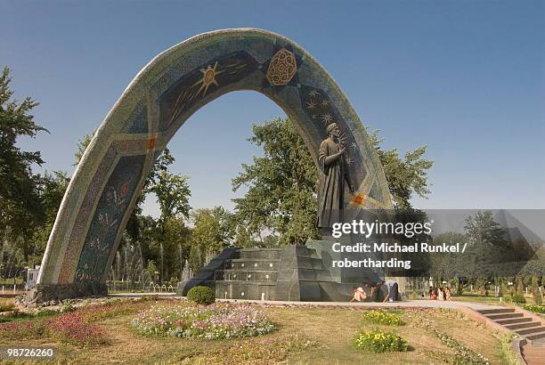statue of ismail samani (ismoili somoni), as memorial, dushanbe, tajikistan, central asia - dushanbe stock pictures, royalty-free photos & images
