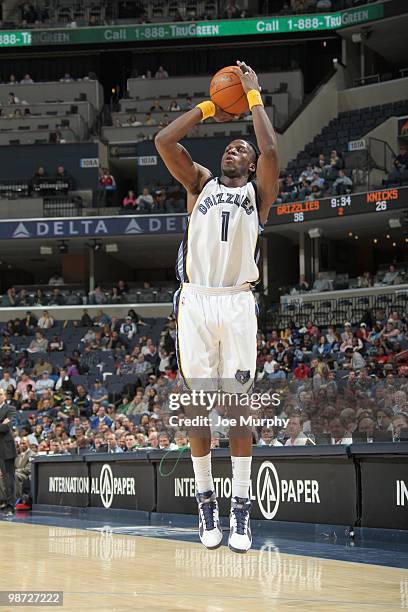 DeMarre Carroll of the New York Knicks makes a jumpshot against the Memphis Grizzlies on March 12, 2010 at FedExForum in Memphis, Tennessee. NOTE TO...