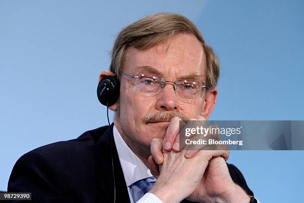 Robert Zoellick, president of the World Bank, listens during a news conference at the German federal chancellory in Berlin, Germany, on Wednesday,...