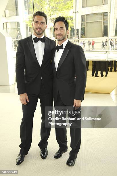 Lorenzo Martone and Marc Jacobs attends the 2009 CFDA Fashion Awards at Alice Tully Hall, Lincoln Center on June 15, 2009 in New York City.