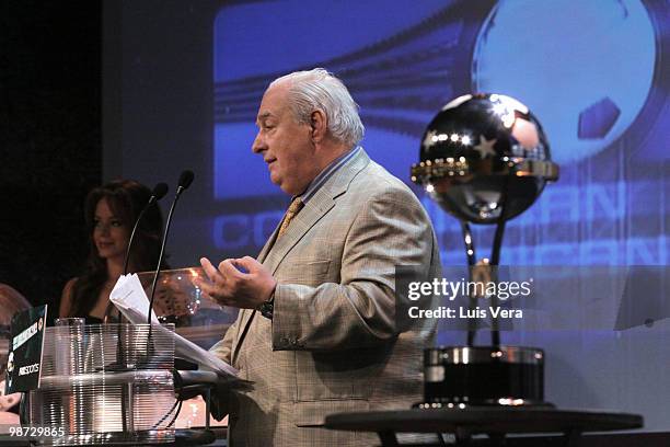 S General Secretary General Eduardo de Luca shows a stripe with a team name during the draw of the 2010 Nissan Sudamericana Cup at Conmebol...