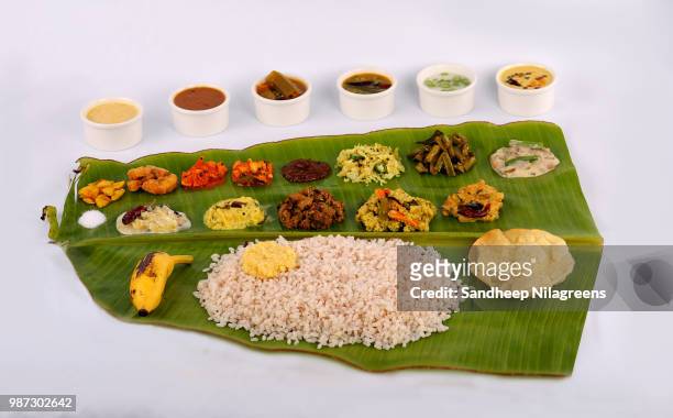 kerala sadhya - kerala food stock-fotos und bilder