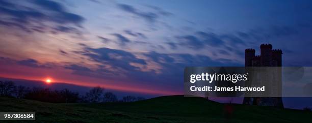 broadway tower, worcestershire - broadway worcestershire stock-fotos und bilder