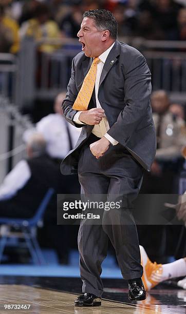 Heach coach Bruce Pearl of the Tennessee Volunteers reacts to a call against his team in the first half against the Michigan State Spartans during...