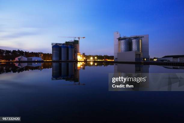 industrial and silo buildings (rheine/ north rhine westphalia, germany) - rheine stock-fotos und bilder