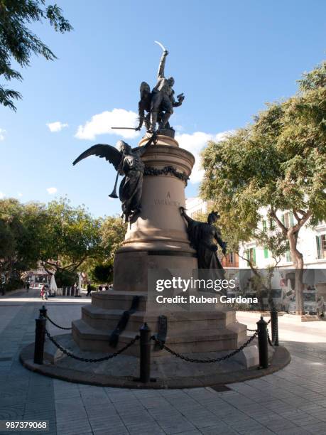 ibiza, estatua a vara de rey. - vara stock pictures, royalty-free photos & images