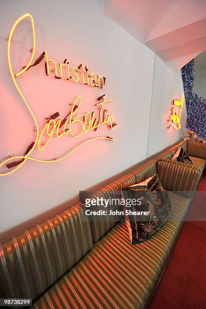 43 Christian Louboutins Hollywood Boutique Shoe Signing Stock Photos,  High-Res Pictures, and Images - Getty Images