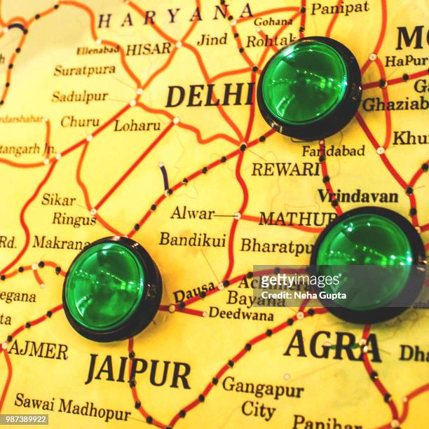 india's golden triangle (new delhi, jaipur and agra) - highlighted on a map - neha gupta stock pictures, royalty-free photos & images