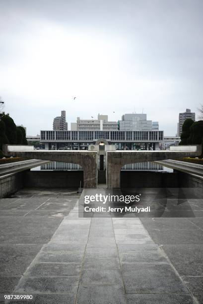hiroshima peace memorial - hiroshima peace memorial park stock pictures, royalty-free photos & images
