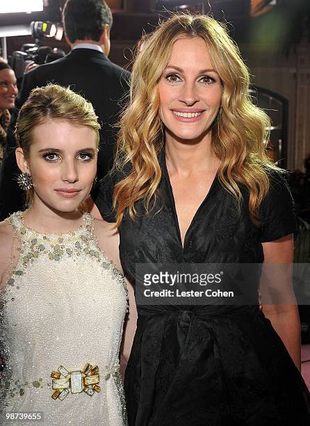 Actresses Emma Roberts and Julia Roberts arrive at the "Valentine's Day" Los Angeles Premiere at Grauman's Chinese Theatre on February 8, 2010 in...