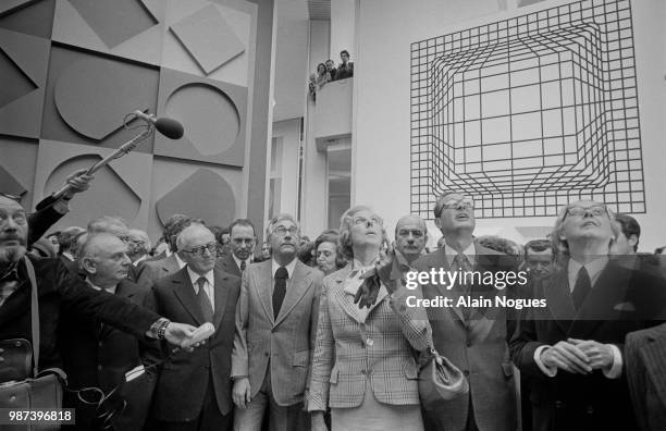 Aix en Provence – Jacques Chirac, Michel Guy et Mme Pompidou inaugurate the new building of Vasarely Foundation