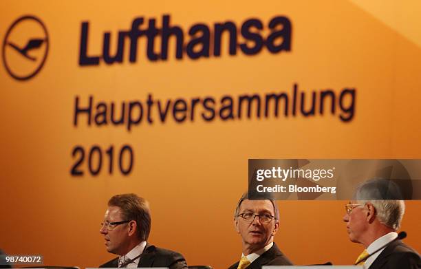 Stephan Gemkow, member of the executive board of Lufthansa AG, left, Wolfgang Mayrhuber, the company's chief executive officer, center, and Juergen...