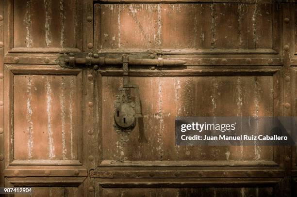 R R Cal Centr 13,152 Cal Center Stock Photos, High-Res Pictures, and Images - Getty ...