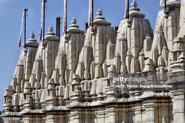 ranakpur jain temple komplex - ranakpur temple fotografías e imágenes de stock