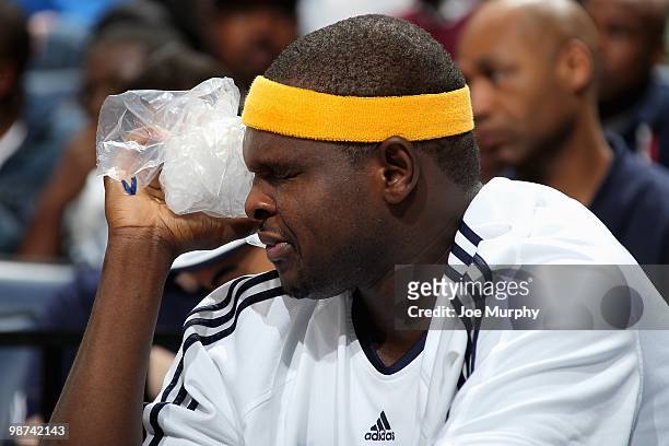 Zach Randolph of the Memphis Grizzlies holds ice to his face during the game against the New York Knicks on March 12, 2010 at FedExForum in Memphis,...