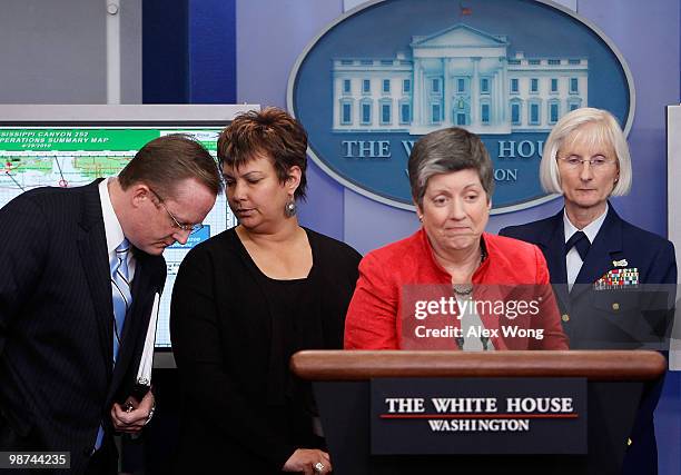 White House Press Secretary Robert Gibbs, Environmental Protection Agency Administrator Lisa Jackson, Homeland Security Secretary Janet Napolitano...