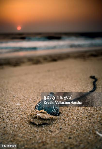 lost time - mangalore stockfoto's en -beelden