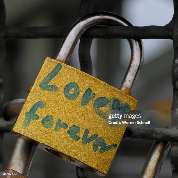 a little bit rusty, but forever ! (love forever) - schnell stock pictures, royalty-free photos & images