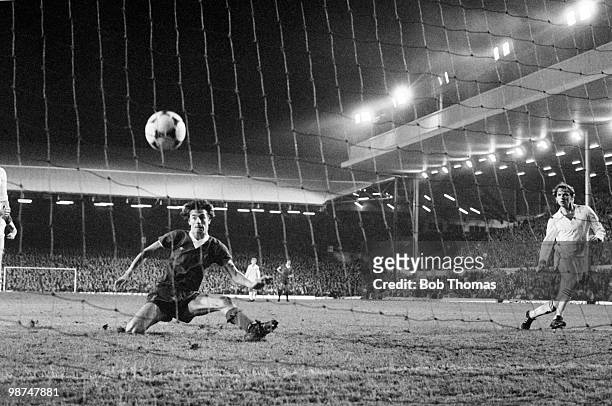 Ian Rush scores Liverpool's 2nd goal against AZ Alkmaar during their European Cup 2nd round 2nd leg match at Anfield in Liverpool, 4th November 1981....