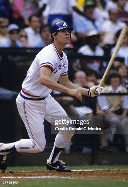 Dale Murphy of the Atlanta Braves bats during a MLB game in 1985 in Atlanta, Georgia. (Photo by Ronald C. Modra/Getty Images