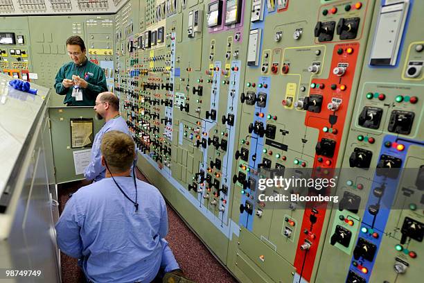 Panelboard Operator 433 Electrical Panel Board Stock Photos, High-Res Pictures, and Images ...