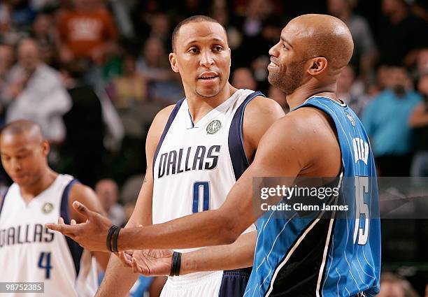 Shawn Marion of the Dallas Mavericks looks at Vince Carter of the Orlando Magic during the game on April 1, 2010 at American Airlines Center in...